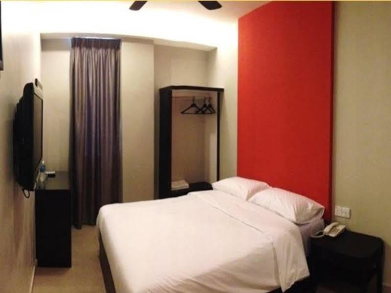 Golden Court Hotel - Tun Abdul Razak Τζόχορ Μπάχρου Εξωτερικό φωτογραφία