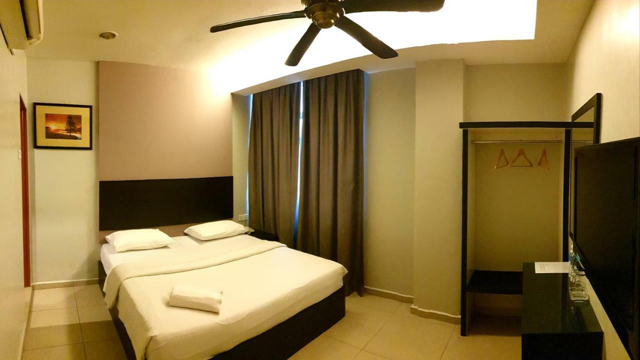 Golden Court Hotel - Tun Abdul Razak Τζόχορ Μπάχρου Εξωτερικό φωτογραφία
