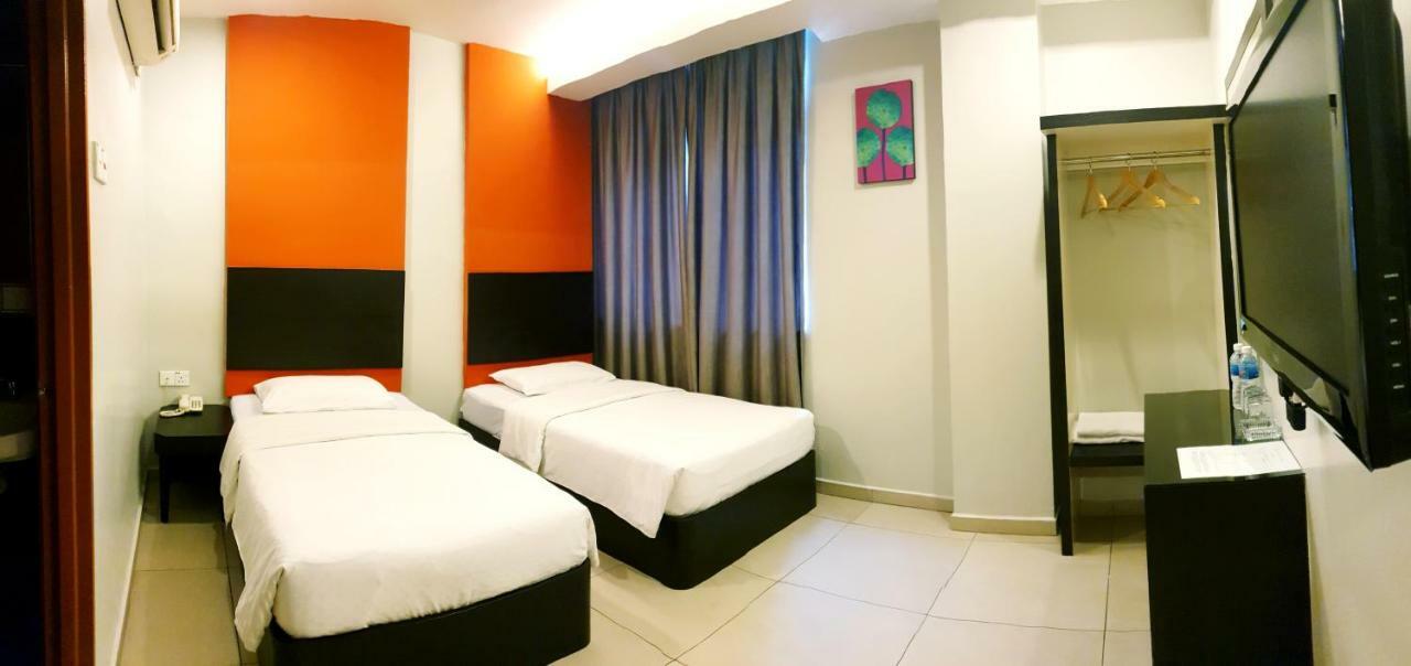 Golden Court Hotel - Tun Abdul Razak Τζόχορ Μπάχρου Εξωτερικό φωτογραφία
